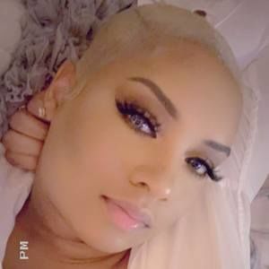 Meet your Posher, Kayla